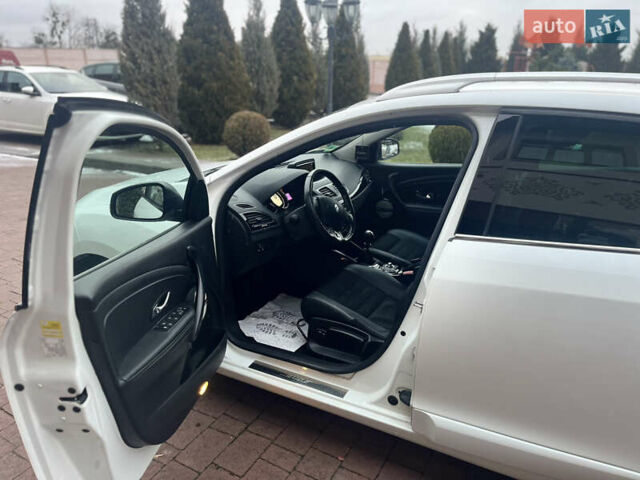 Білий Рено Меган, об'ємом двигуна 1.6 л та пробігом 214 тис. км за 9900 $, фото 60 на Automoto.ua