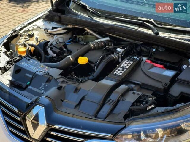 Білий Рено Меган, об'ємом двигуна 1.46 л та пробігом 293 тис. км за 12500 $, фото 19 на Automoto.ua