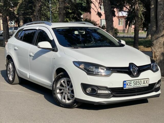 Белый Рено Меган, объемом двигателя 1.5 л и пробегом 223 тыс. км за 10400 $, фото 1 на Automoto.ua