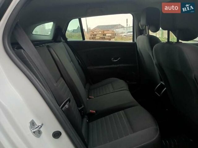 Белый Рено Меган, объемом двигателя 1.5 л и пробегом 149 тыс. км за 9600 $, фото 43 на Automoto.ua