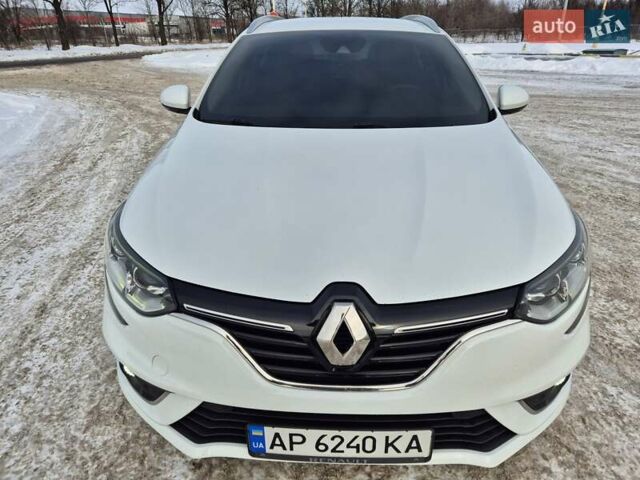 Білий Рено Меган, об'ємом двигуна 1.46 л та пробігом 233 тис. км за 12300 $, фото 1 на Automoto.ua