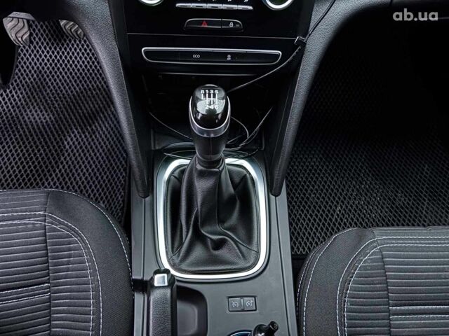 Белый Рено Меган, объемом двигателя 1.5 л и пробегом 233 тыс. км за 10990 $, фото 22 на Automoto.ua