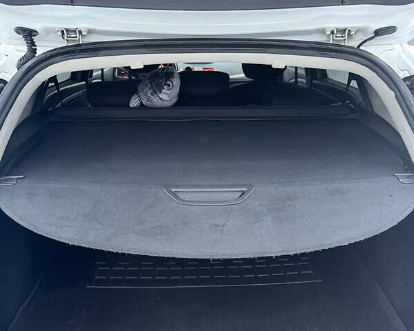 Білий Рено Меган, об'ємом двигуна 1.5 л та пробігом 251 тис. км за 8799 $, фото 17 на Automoto.ua