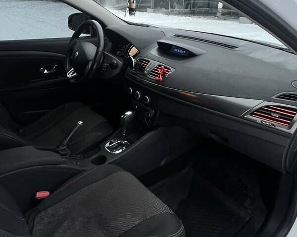 Білий Рено Меган, об'ємом двигуна 1.5 л та пробігом 251 тис. км за 8799 $, фото 10 на Automoto.ua