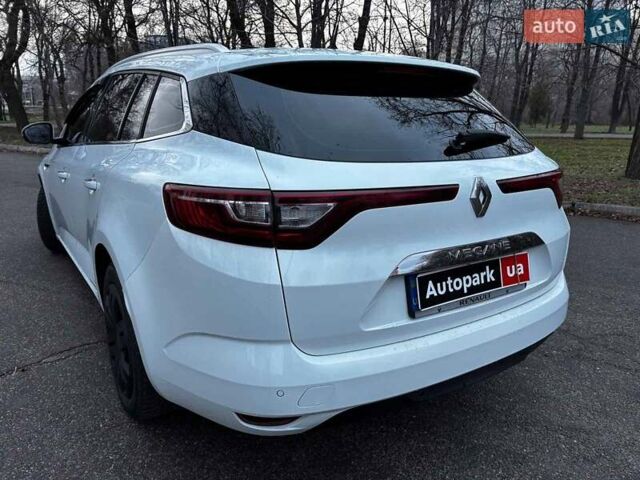 Белый Рено Меган, объемом двигателя 1.5 л и пробегом 233 тыс. км за 10990 $, фото 12 на Automoto.ua