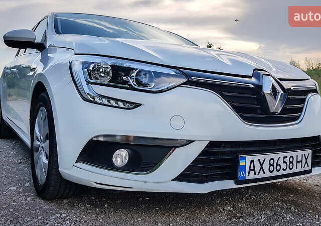 Білий Рено Меган, об'ємом двигуна 1.46 л та пробігом 184 тис. км за 11700 $, фото 10 на Automoto.ua
