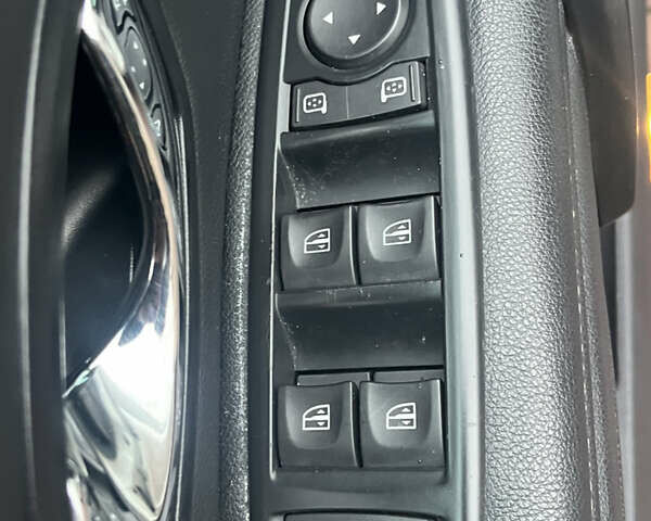 Білий Рено Меган, об'ємом двигуна 1.6 л та пробігом 214 тис. км за 9900 $, фото 48 на Automoto.ua