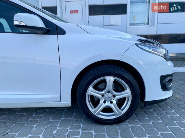 Белый Рено Меган, объемом двигателя 1.5 л и пробегом 239 тыс. км за 7899 $, фото 10 на Automoto.ua