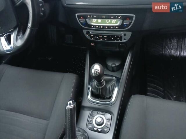 Белый Рено Меган, объемом двигателя 1.5 л и пробегом 149 тыс. км за 9600 $, фото 52 на Automoto.ua