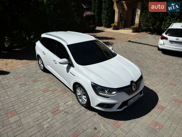 Белый Рено Меган, объемом двигателя 1.46 л и пробегом 295 тыс. км за 13200 $, фото 2 на Automoto.ua