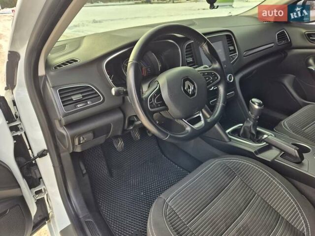 Білий Рено Меган, об'ємом двигуна 1.46 л та пробігом 233 тис. км за 12300 $, фото 16 на Automoto.ua