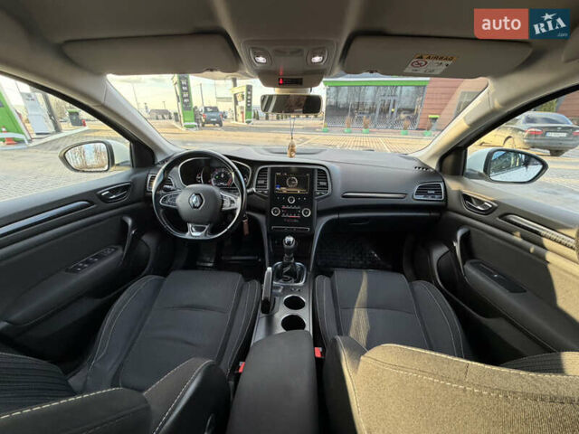 Белый Рено Меган, объемом двигателя 1.46 л и пробегом 227 тыс. км за 10900 $, фото 24 на Automoto.ua