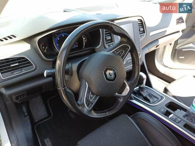 Белый Рено Меган, объемом двигателя 1.46 л и пробегом 308 тыс. км за 10200 $, фото 10 на Automoto.ua