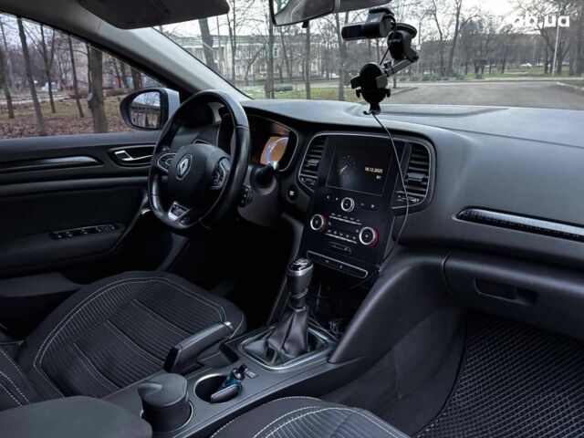 Белый Рено Меган, объемом двигателя 1.5 л и пробегом 233 тыс. км за 10990 $, фото 17 на Automoto.ua