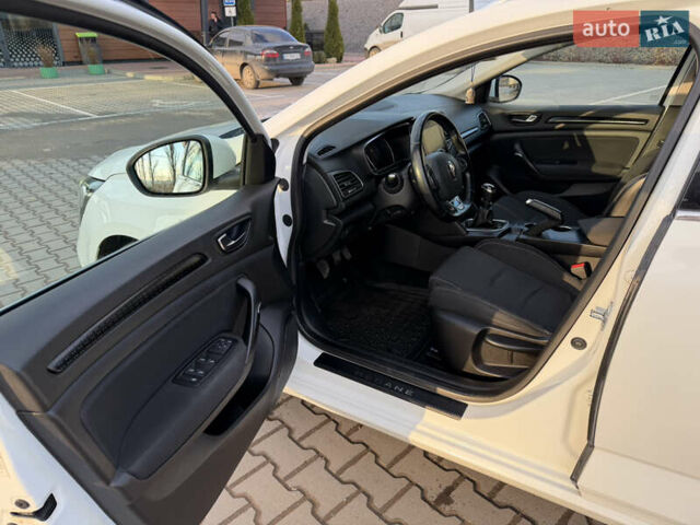 Белый Рено Меган, объемом двигателя 1.46 л и пробегом 227 тыс. км за 10900 $, фото 20 на Automoto.ua