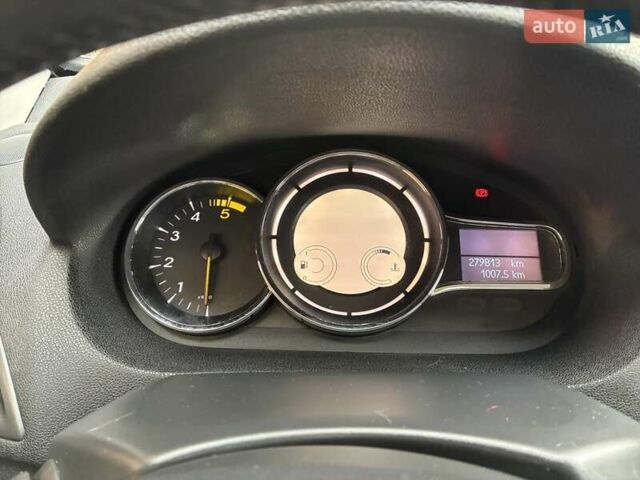 Белый Рено Меган, объемом двигателя 1.5 л и пробегом 279 тыс. км за 9950 $, фото 27 на Automoto.ua