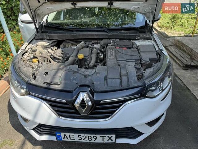 Белый Рено Меган, объемом двигателя 1.46 л и пробегом 271 тыс. км за 10000 $, фото 14 на Automoto.ua