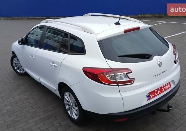 Белый Рено Меган, объемом двигателя 1.5 л и пробегом 149 тыс. км за 9600 $, фото 22 на Automoto.ua