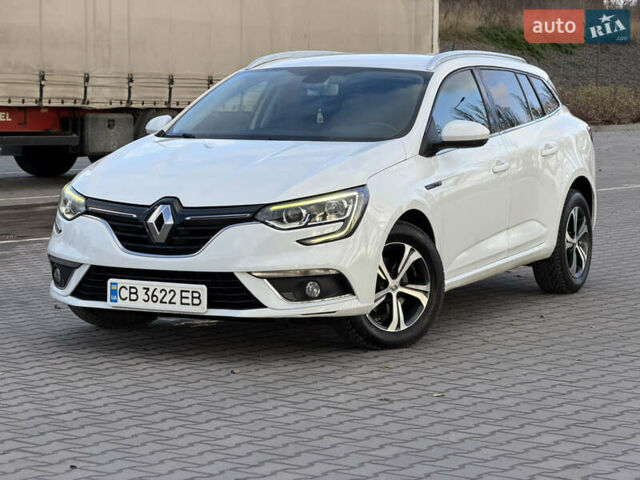 Белый Рено Меган, объемом двигателя 1.46 л и пробегом 227 тыс. км за 10900 $, фото 1 на Automoto.ua