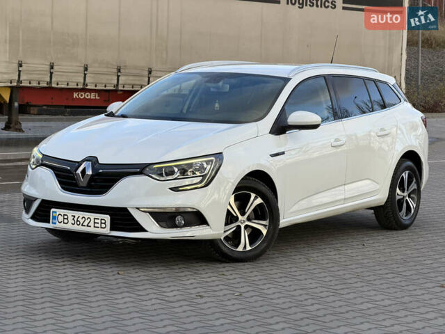 Белый Рено Меган, объемом двигателя 1.46 л и пробегом 227 тыс. км за 10900 $, фото 3 на Automoto.ua