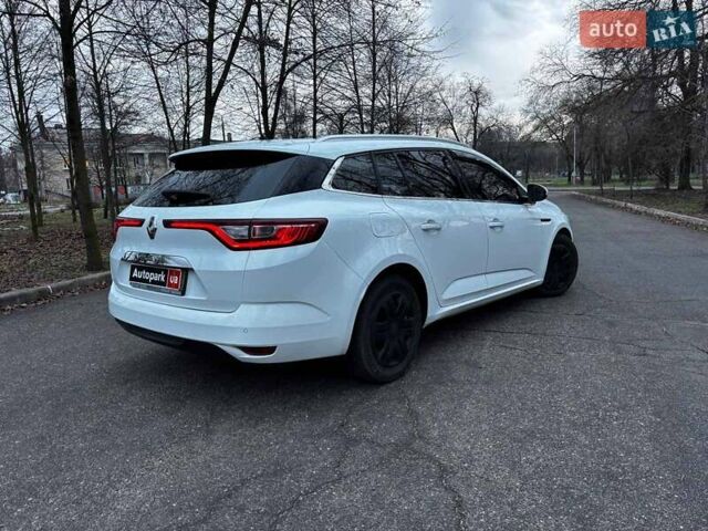 Белый Рено Меган, объемом двигателя 1.5 л и пробегом 233 тыс. км за 10990 $, фото 4 на Automoto.ua