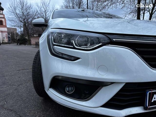 Белый Рено Меган, объемом двигателя 1.5 л и пробегом 233 тыс. км за 10990 $, фото 8 на Automoto.ua