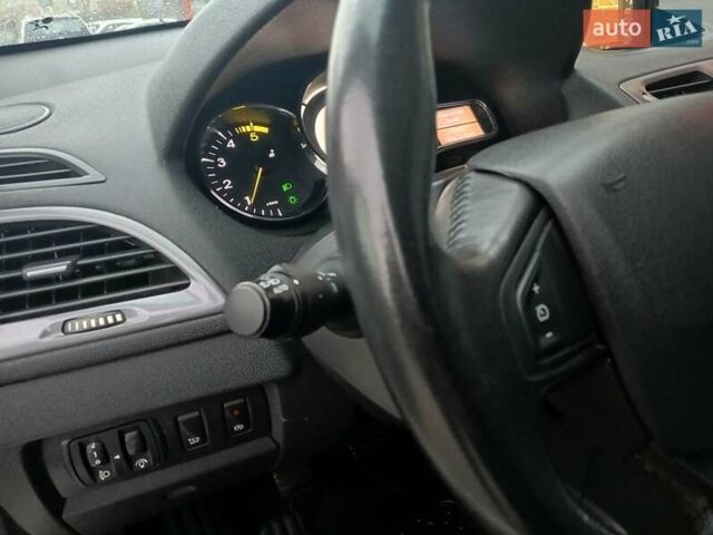 Белый Рено Меган, объемом двигателя 1.5 л и пробегом 149 тыс. км за 9600 $, фото 57 на Automoto.ua