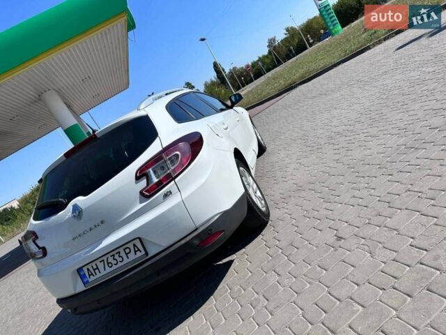 Белый Рено Меган, объемом двигателя 1.49 л и пробегом 240 тыс. км за 9400 $, фото 12 на Automoto.ua