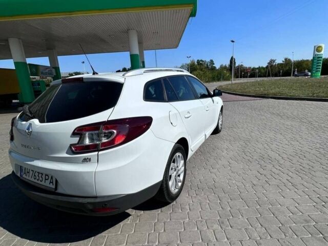 Белый Рено Меган, объемом двигателя 1.49 л и пробегом 240 тыс. км за 9400 $, фото 15 на Automoto.ua