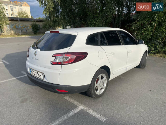 Белый Рено Меган, объемом двигателя 1.46 л и пробегом 255 тыс. км за 8500 $, фото 2 на Automoto.ua