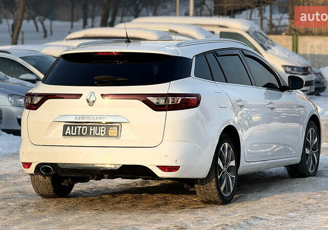 Белый Рено Меган, объемом двигателя 1.46 л и пробегом 226 тыс. км за 13300 $, фото 11 на Automoto.ua