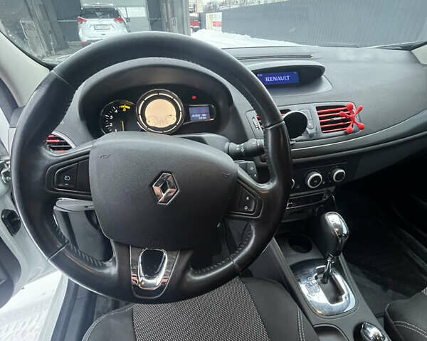 Білий Рено Меган, об'ємом двигуна 1.5 л та пробігом 251 тис. км за 8799 $, фото 13 на Automoto.ua