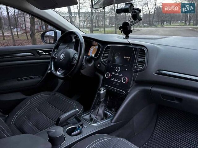 Белый Рено Меган, объемом двигателя 1.5 л и пробегом 233 тыс. км за 10990 $, фото 17 на Automoto.ua