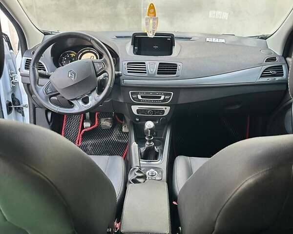 Білий Рено Меган, об'ємом двигуна 1.5 л та пробігом 205 тис. км за 8500 $, фото 6 на Automoto.ua