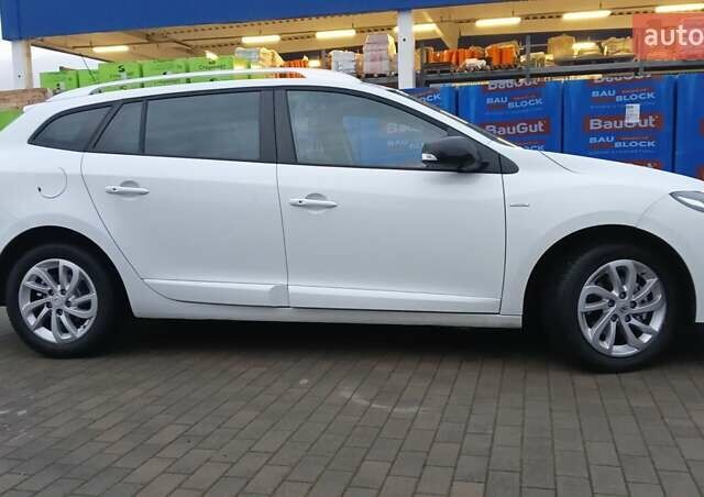 Белый Рено Меган, объемом двигателя 1.5 л и пробегом 149 тыс. км за 9600 $, фото 16 на Automoto.ua