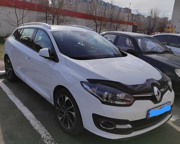 Белый Рено Меган, объемом двигателя 1.5 л и пробегом 300 тыс. км за 9000 $, фото 2 на Automoto.ua