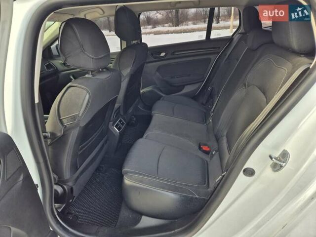Білий Рено Меган, об'ємом двигуна 1.46 л та пробігом 233 тис. км за 12300 $, фото 19 на Automoto.ua