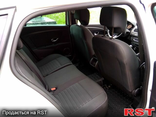 Белый Рено Меган, объемом двигателя 1.5 л и пробегом 255 тыс. км за 9600 $, фото 3 на Automoto.ua