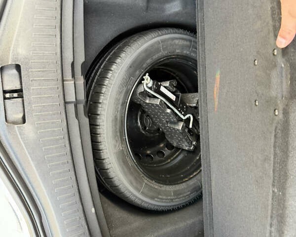 Белый Рено Меган, объемом двигателя 1.46 л и пробегом 227 тыс. км за 10900 $, фото 31 на Automoto.ua