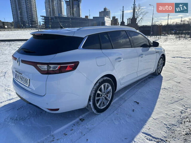 Белый Рено Меган, объемом двигателя 1.46 л и пробегом 141 тыс. км за 11200 $, фото 4 на Automoto.ua