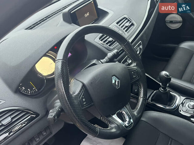 Білий Рено Меган, об'ємом двигуна 1.6 л та пробігом 214 тис. км за 9900 $, фото 51 на Automoto.ua