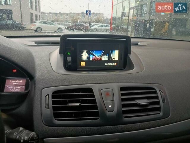 Белый Рено Меган, объемом двигателя 1.5 л и пробегом 149 тыс. км за 9600 $, фото 75 на Automoto.ua