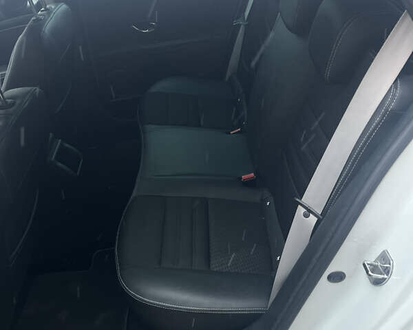 Білий Рено Меган, об'ємом двигуна 1.6 л та пробігом 214 тис. км за 9900 $, фото 62 на Automoto.ua