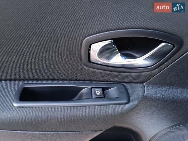 Білий Рено Меган, об'ємом двигуна 1.5 л та пробігом 160 тис. км за 9999 $, фото 28 на Automoto.ua