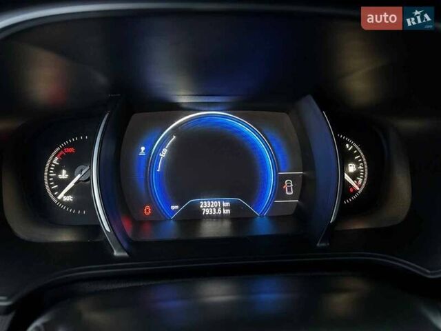 Белый Рено Меган, объемом двигателя 1.5 л и пробегом 233 тыс. км за 10990 $, фото 23 на Automoto.ua