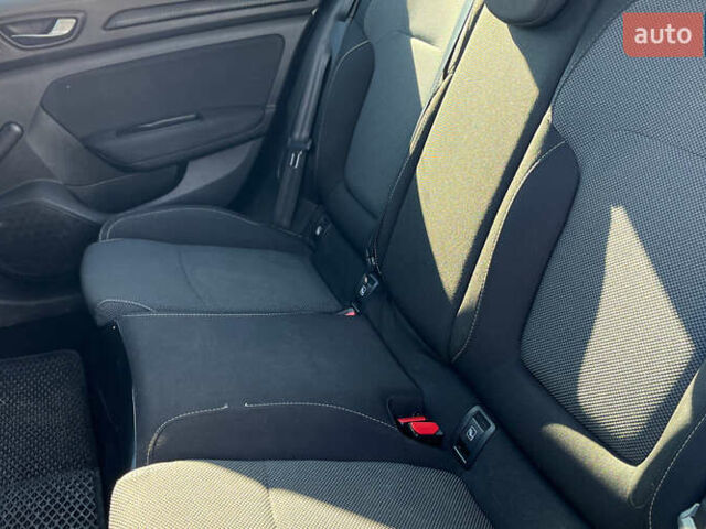 Білий Рено Меган, об'ємом двигуна 1.46 л та пробігом 184 тис. км за 11300 $, фото 23 на Automoto.ua