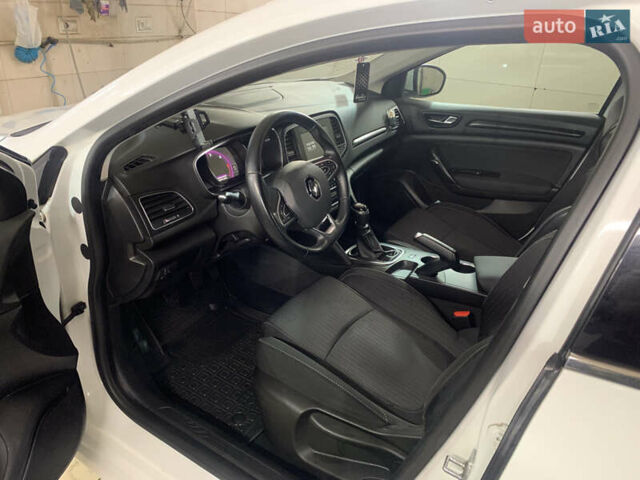 Білий Рено Меган, об'ємом двигуна 1.46 л та пробігом 186 тис. км за 12500 $, фото 6 на Automoto.ua