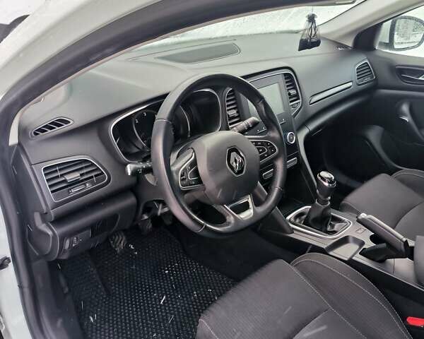 Білий Рено Меган, об'ємом двигуна 1.5 л та пробігом 251 тис. км за 10700 $, фото 7 на Automoto.ua