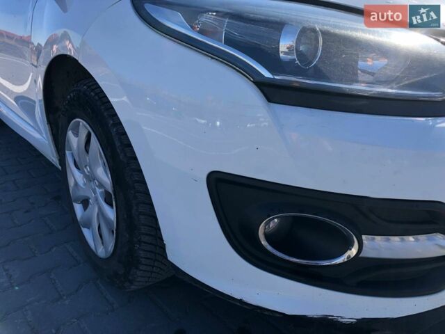 Белый Рено Меган, объемом двигателя 1.5 л и пробегом 284 тыс. км за 8900 $, фото 1 на Automoto.ua