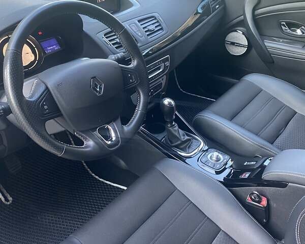 Белый Рено Меган, объемом двигателя 1.6 л и пробегом 263 тыс. км за 11200 $, фото 7 на Automoto.ua